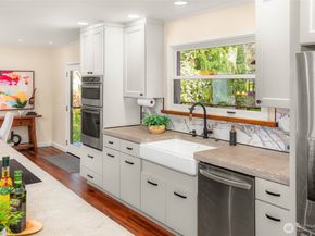12211 SE 63rd Place, Bellevue WA 98006