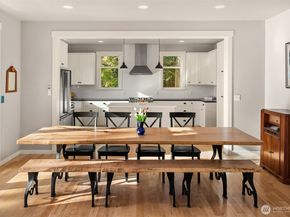 10060 NE Springwood Lane, Bainbridge Island WA 98110
