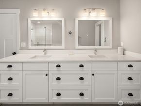 10060 NE Springwood Lane, Bainbridge Island WA 98110