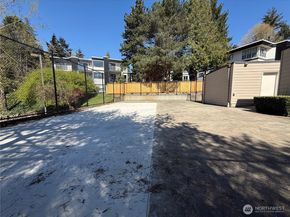 15335 Sunwood Blvd C102, Tukwila WA 98188
