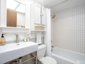5501 NW Glenn Firs Lane, Silverdale WA 98383