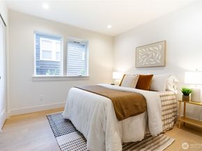 1530 25th Avenue, Seattle WA 98122