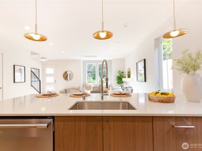 1530 25th Avenue, Seattle WA 98122
