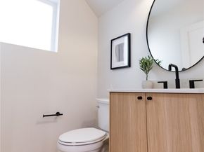 1530 25th Avenue, Seattle WA 98122