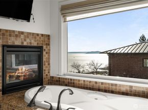 1223 7th Avenue W, Seattle WA 98119