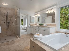 13609 NE 28th Street, Bellevue WA 98005