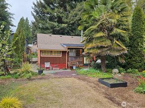 9345 NE Seaview Avenue, Indianola WA 98342