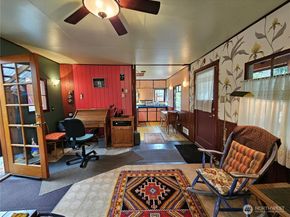 9345 NE Seaview Avenue, Indianola WA 98342