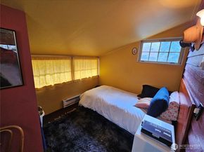 9345 NE Seaview Avenue, Indianola WA 98342