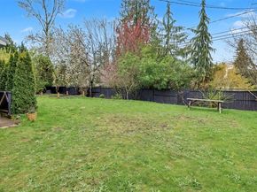 11204 148th Avenue SE, Renton WA 98059