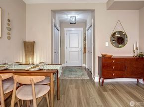 11415 Slater Avenue NE 310, Kirkland WA 98033