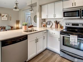 11415 Slater Avenue NE 310, Kirkland WA 98033