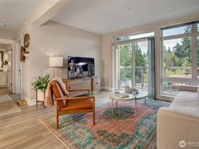 11415 Slater Avenue NE 310, Kirkland WA 98033