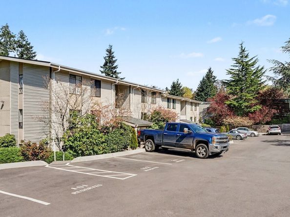 830 Kirkland Way 202, Kirkland WA 98033