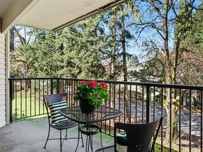 830 Kirkland Way 202, Kirkland WA 98033