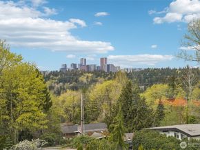 13643 SE 10th Street SE, Bellevue WA 98005