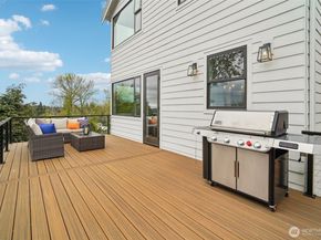 13643 SE 10th Street SE, Bellevue WA 98005