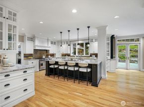 6158 162nd Place SE, Bellevue WA 98006