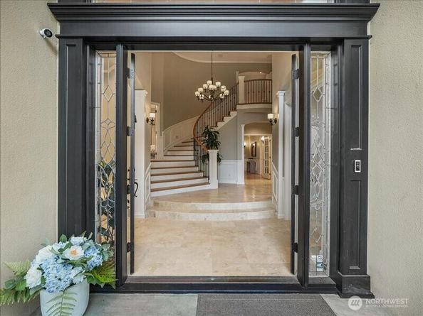 6158 162nd Place SE, Bellevue WA 98006