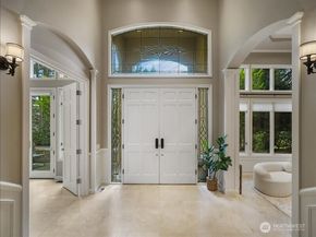 6158 162nd Place SE, Bellevue WA 98006