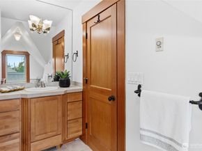 4418 Eastern Avenue N, Seattle WA 98103