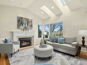 5720 59th Avenue NE, Seattle WA 98105