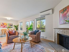 10419 NE 32nd Place E204, Bellevue WA 98004