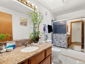 5233 33rd Avenue S, Seattle WA 98118