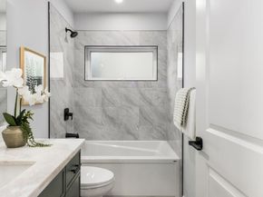 4559 34th Avenue S, Seattle WA 98118