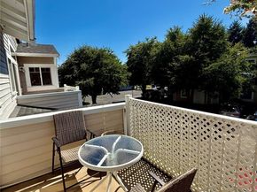 5804 S 234th Place 103, Kent WA 98032