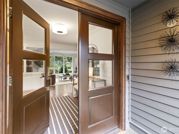 20230 NE 38th Court, Sammamish WA 98074