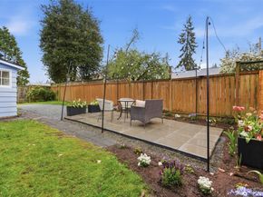 9601 12th Avenue NW, Seattle WA 98117