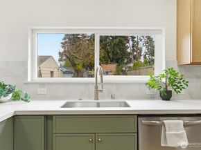 9601 12th Avenue NW, Seattle WA 98117