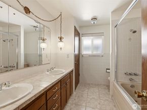 8957 188th Street SW, Edmonds WA 98026