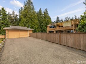 8957 188th Street SW, Edmonds WA 98026