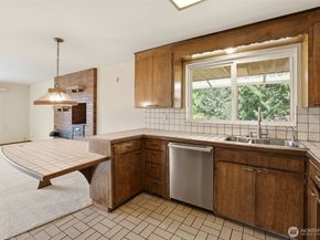 8957 188th Street SW, Edmonds WA 98026