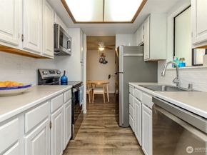 13235 12th Avenue SW 522, Burien WA 98146