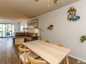 13235 12th Avenue SW 522, Burien WA 98146