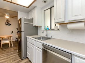 13235 12th Avenue SW 522, Burien WA 98146