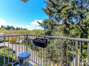 13235 12th Avenue SW 522, Burien WA 98146