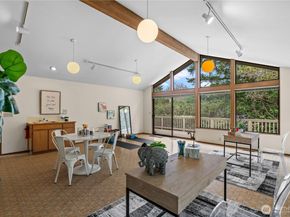 14316 NE 12th Place, Bellevue WA 98007