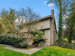 14316 NE 12th Place, Bellevue WA 98007