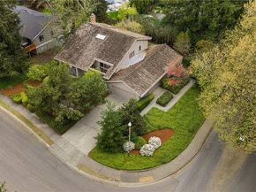 14316 NE 12th Place, Bellevue WA 98007