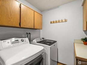 14316 NE 12th Place, Bellevue WA 98007