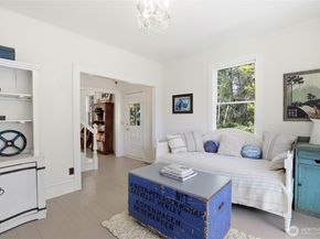 10472 NE Sunrise Bluff Lane, Bainbridge Island WA 98110