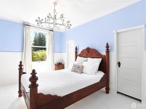 10472 NE Sunrise Bluff Lane, Bainbridge Island WA 98110