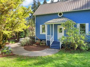 10472 NE Sunrise Bluff Lane, Bainbridge Island WA 98110