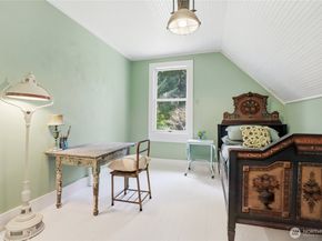 10472 NE Sunrise Bluff Lane, Bainbridge Island WA 98110