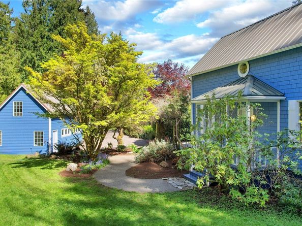 10472 NE Sunrise Bluff Lane, Bainbridge Island WA 98110