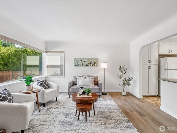 943 NW 97th Street, Seattle WA 98117